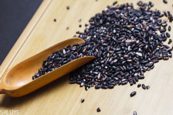 黑米吃多了还会怎么样(黑米吃多了好吗) 黑米吃多了还会怎么样(黑米吃多了好吗)