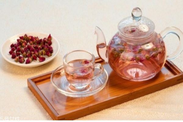 玫瑰泡水注意事项(玫瑰泡水注意事项)