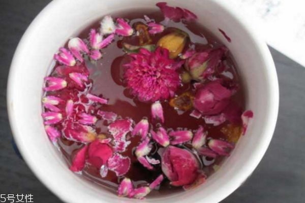 玫瑰花的功效主治(玫瑰花的功效主治)