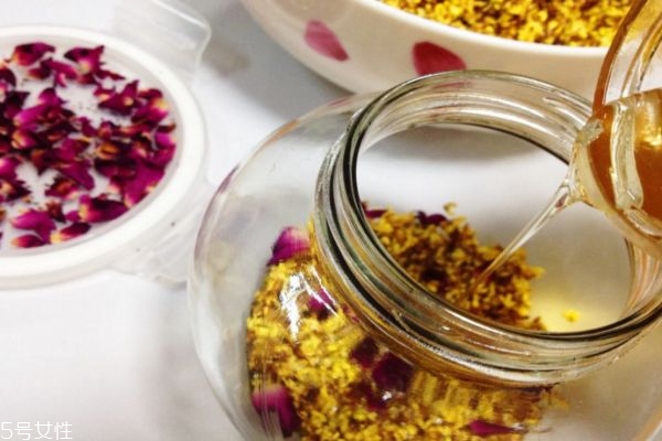 玫瑰花茶的功效(玫瑰花茶的功效和作用) 玫瑰花茶的功效(玫瑰花茶的功效和作用)