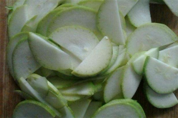 花毛茛的生长环境是怎么样的呢(花毛茛生长温度)