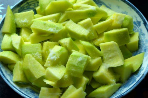 腌制生芒果步骤(芒果怎么腌制)