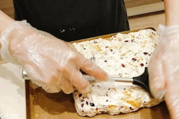 巧克力味的雪花酥做法(巧克力味的雪花酥怎么做)