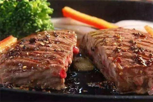 煎肉眼牛排要注意什么(如何煎肉眼牛排)