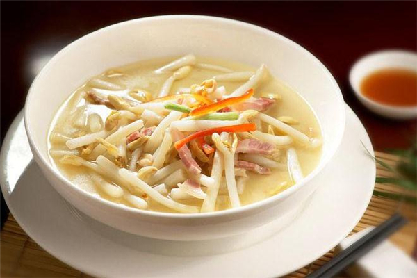 花生芽发黄怎么避免(花生芽发黄是什么原因)