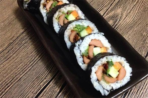 紫菜包饭的好处(紫菜包饭的好处)