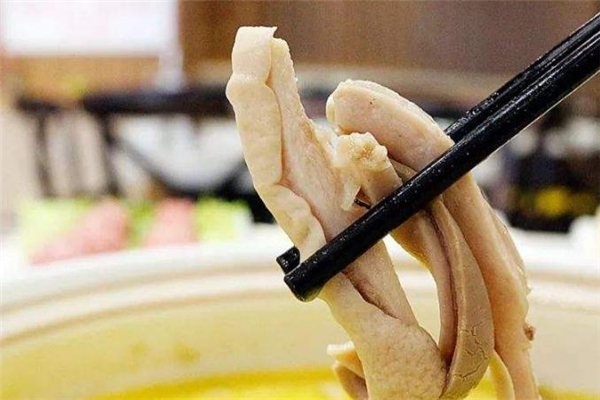 胡椒猪肚鸡做法(广东胡椒猪肚鸡的制作方法及配料)