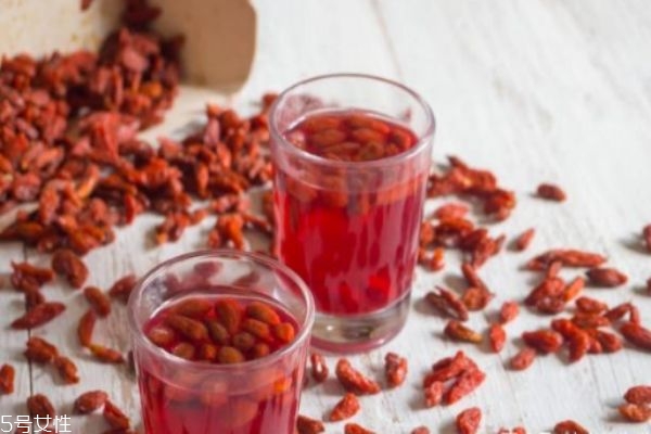 冬天寒冷女人喝什么茶好(女人体寒冬天喝什么茶最好)