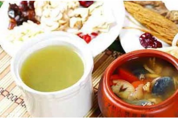 冬天怕冷应选择属性温热的食物(冬季温热的食物)