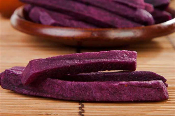 紫薯干对身体的好处(吃紫薯干的好处和坏处)