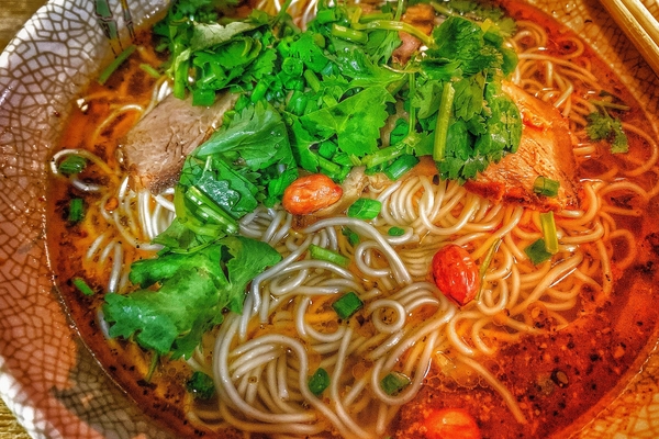 重庆小面豌杂浇头怎么做(重庆小面豌杂面的做法)