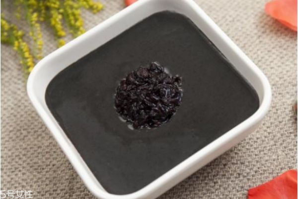 黑芝麻糊对身体的好处(黑芝麻糊对身体的好处)