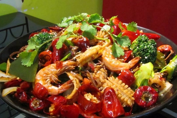 麻辣香锅的优点(麻辣香锅的优点和缺点)