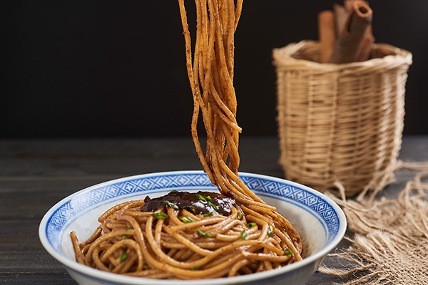热干面芝麻酱的做法(正宗热干面芝麻酱的做法)
