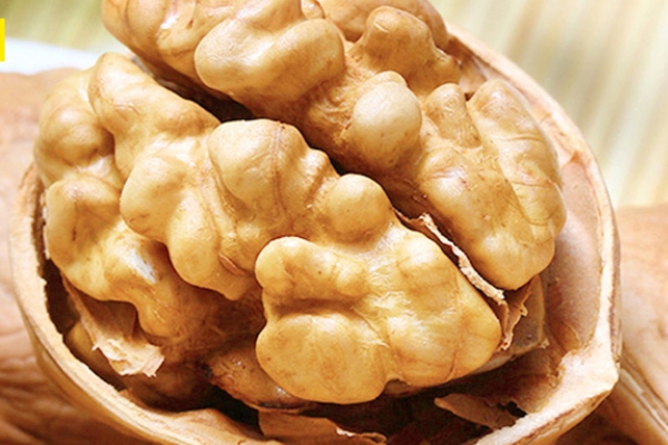 买核桃不要有裂缝的(把玩的核桃有裂缝如何补救)