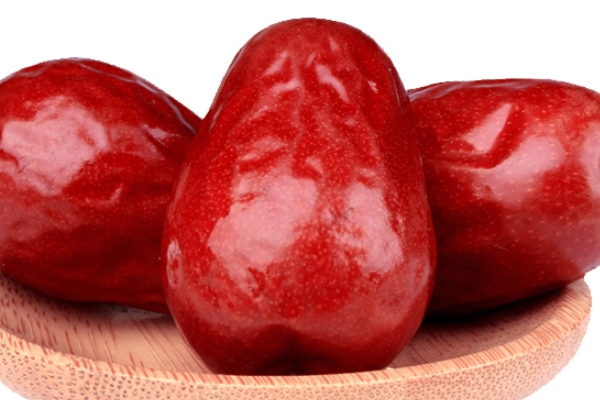 生吃红枣的好处有哪些呢(生吃红枣有什么好处)