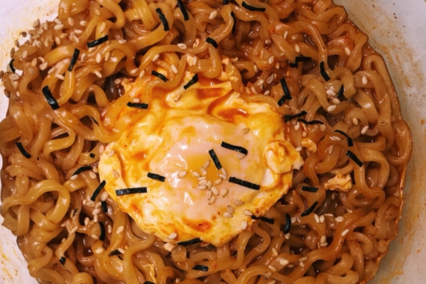 火鸡面为什么叫火鸡面(韩国火鸡面为什么叫火鸡面)