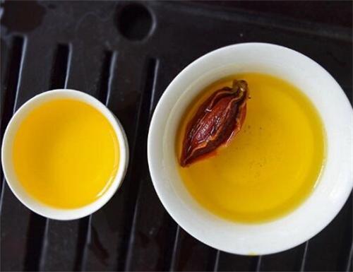 黄栀子泡水喝的功效(黄栀子泡水喝的功效和作用)