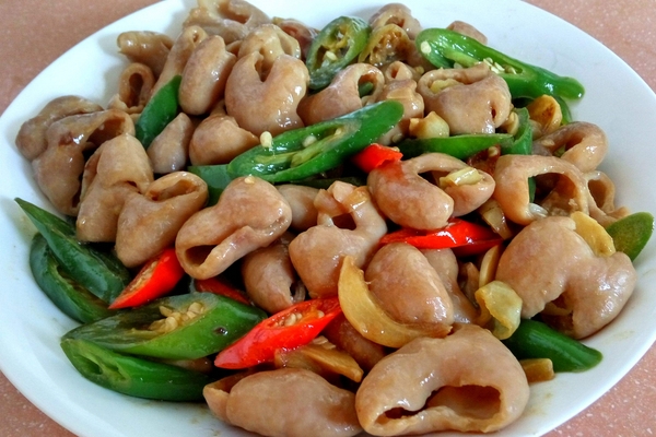 爆炒猪大肠的功效(爆炒猪大肠的做法) 爆炒猪大肠的功效(爆炒猪大肠的做法)