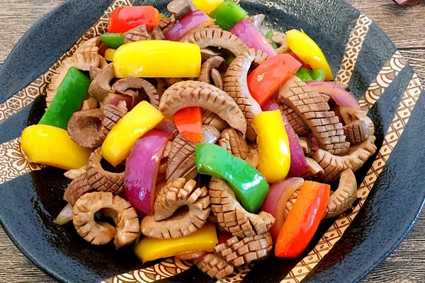 猪腰子怎么洗(猪腰子怎么洗 洗干净又去腥)