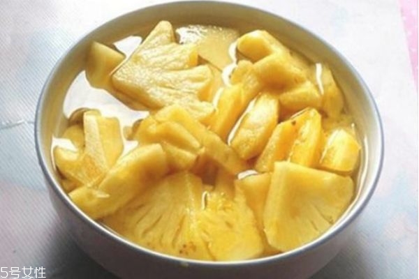 菠萝的种植技巧(菠萝的种植方法和技术)