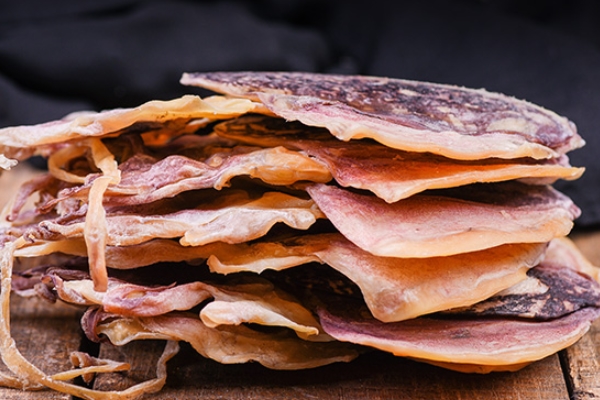 墨鱼干什么人不能吃(墨鱼干什么人不能吃)