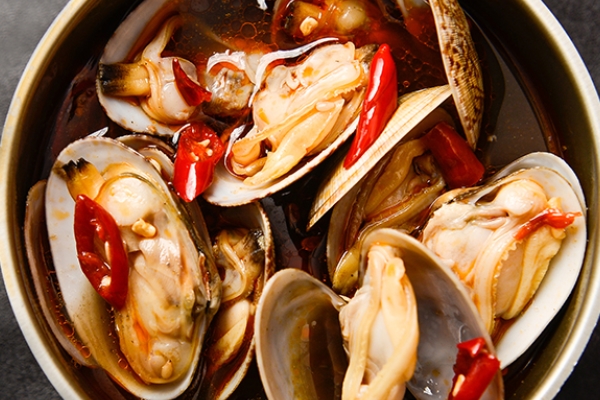 花甲需要焯水吗(辣炒花甲需要焯水吗)