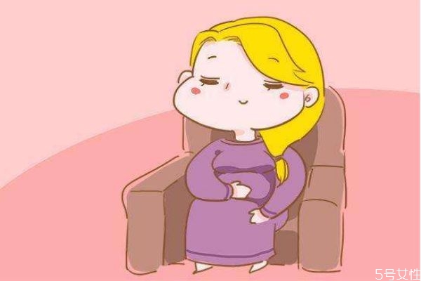 第一次胎动是什么感觉呢(第一次胎动是什么感觉呢?很明显吗?)