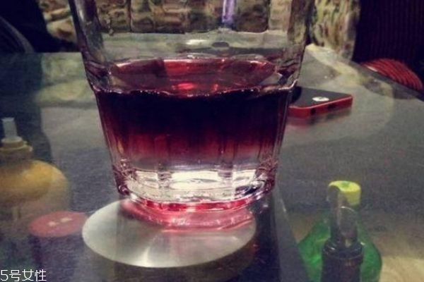 红酒不能兑红牛(红酒能不能兑红牛)