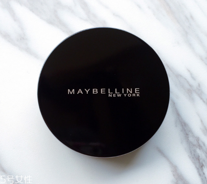 美宝莲黑金气垫怎么样(美宝莲黑金气垫和fitme气垫哪个好)