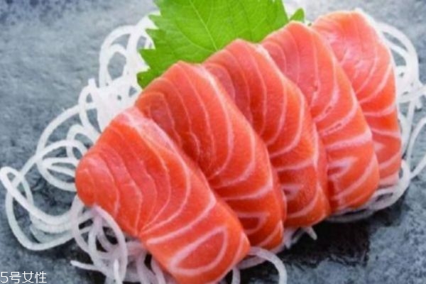 三文鱼怎么挑(三文鱼怎么挑选)