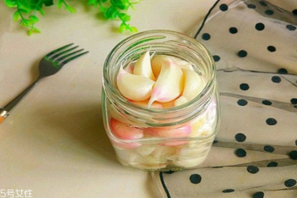 孕妇可以吃糖醋蒜吗(孕妇可以吃糖醋蒜吗?)