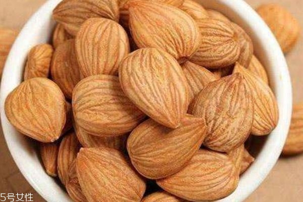 如何避免服用杏仁中毒(杏仁中毒怎么办)