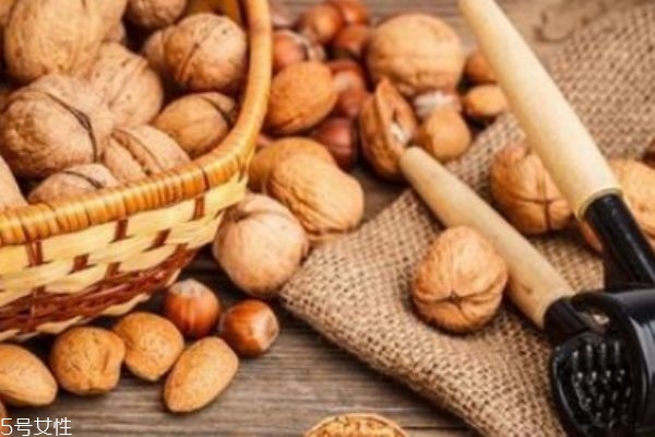 坚果会导致发胖吗(坚果会导致发胖吗)