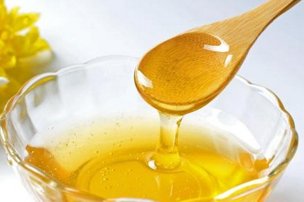 蜂蜜的热量有多少(蜂蜜的热量有多少卡) 蜂蜜的热量有多少(蜂蜜的热量有多少卡)