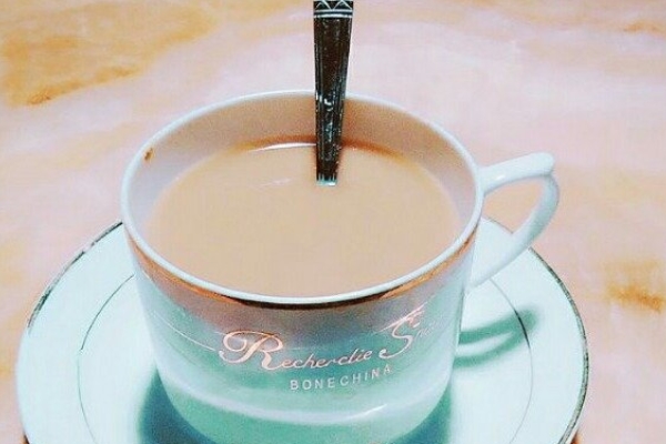 菠萝蜜奶茶的做法(菠萝蜜奶茶的做法大全)