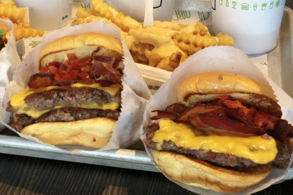 孕妇能吃咖喱汉堡吗(孕妇可以吃咖喱?)