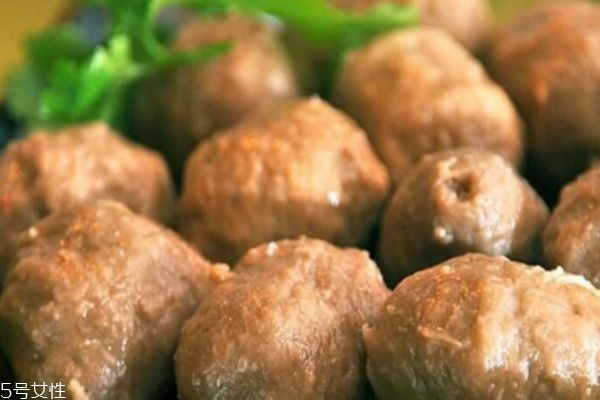 自制撒尿牛丸(自制撒尿牛丸的做法)