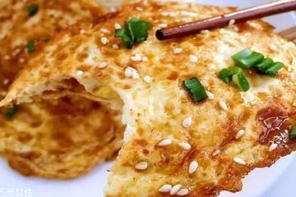 常吃鸡蛋会导致胆固醇偏高吗(常吃鸡蛋会导致胆固醇偏高吗)