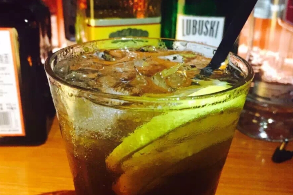 鸡尾酒小知识(鸡尾酒常识) 鸡尾酒小知识(鸡尾酒常识)