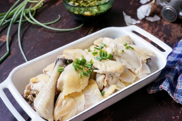 白斩鸡的营养价值(白斩鸡的功效和作用)