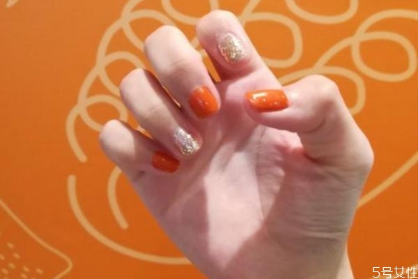 洛梵诗口红试色(洛梵诗口红怎么样)