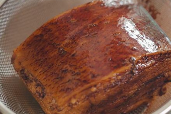 梅菜扣肉小知识(梅菜扣肉用什么梅菜)