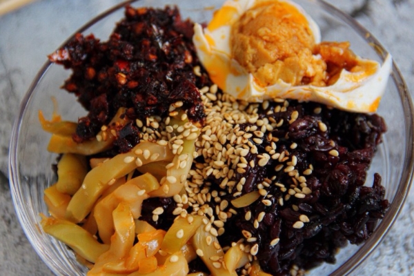 咸鸭蛋禁忌人群(咸鸭蛋禁忌人群)