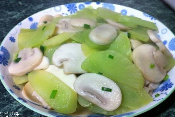 莴苣炒平菇的禁忌(莴苣炒平菇的做法大全家常) 莴苣炒平菇的禁忌(莴苣炒平菇的做法大全家常)