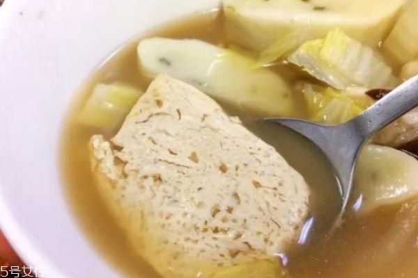 冻豆腐的功用(冻豆腐的功效)