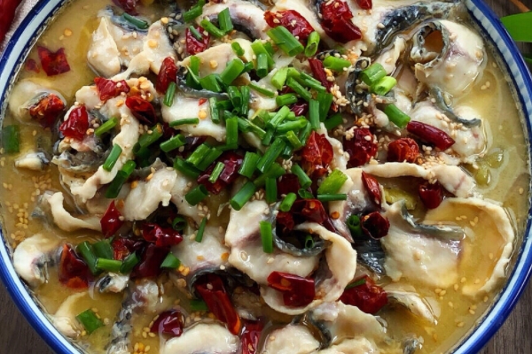 酸菜鱼用鲤鱼的好处(用鲤鱼做酸菜鱼好吃吗)