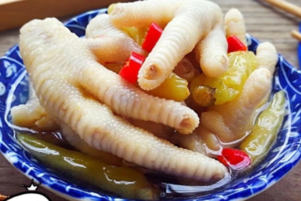为什幺鸡爪又叫凤爪(为什么鸡爪叫凤爪)