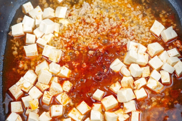 麻婆豆腐焯水焯多久(麻婆豆腐焯水焯多久)