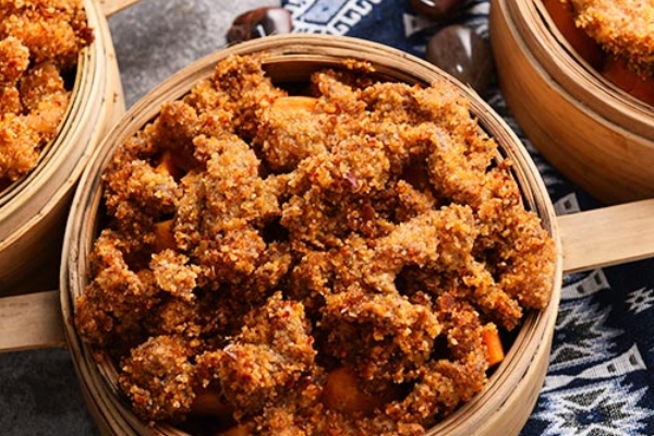 关于蒸粉蒸肉的时间(粉蒸肉一般要蒸多久?有什么讲究?)